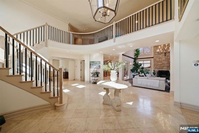 61 Essex Drive, Tenafly, NJ 07670