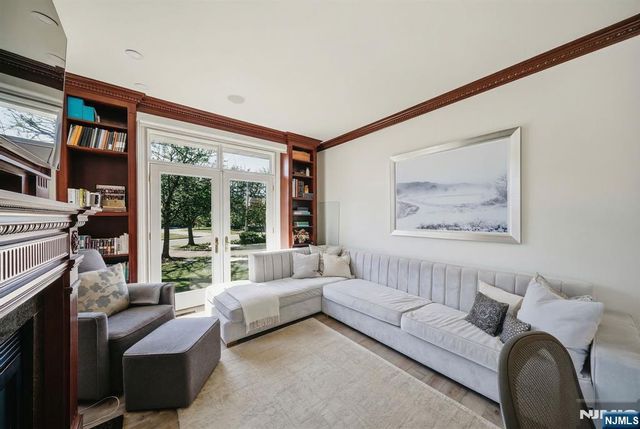 61 Essex Drive, Tenafly, NJ 07670