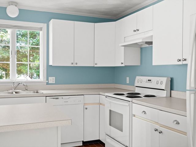 46 North Road, Jamestown, RI 02835