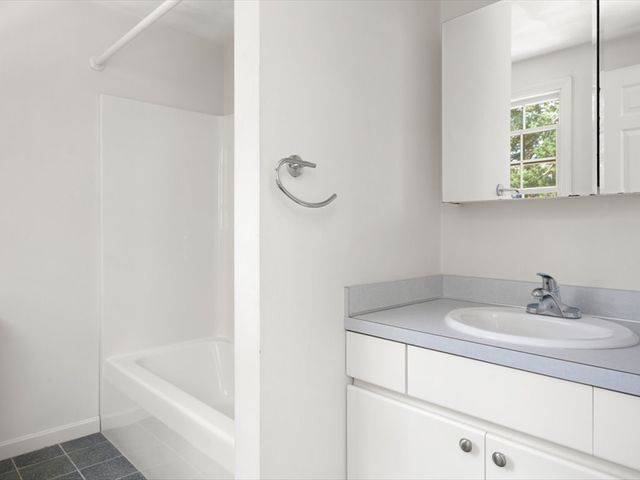 46 North Road, Jamestown, RI 02835