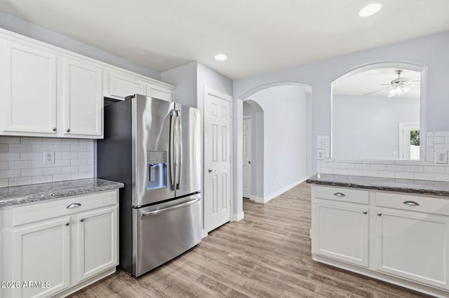 3296 E WARBLER Road, Gilbert, AZ 85297