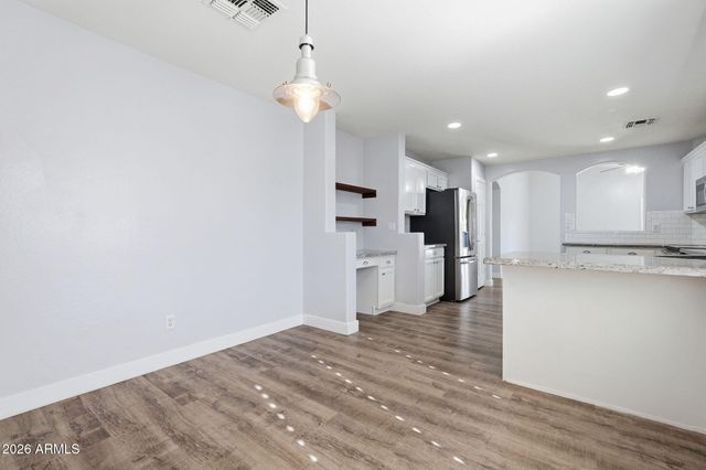 3296 E WARBLER Road, Gilbert, AZ 85297