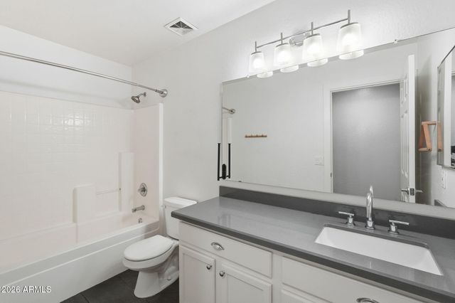 3296 E WARBLER Road, Gilbert, AZ 85297