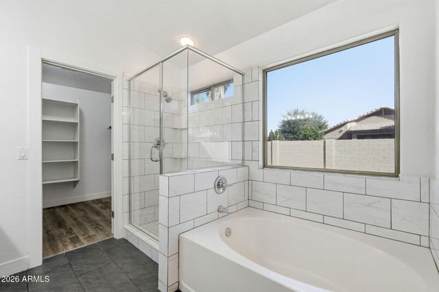 3296 E WARBLER Road, Gilbert, AZ 85297