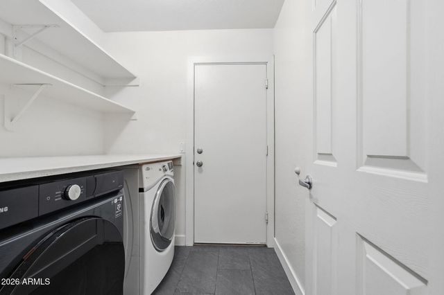 3296 E WARBLER Road, Gilbert, AZ 85297