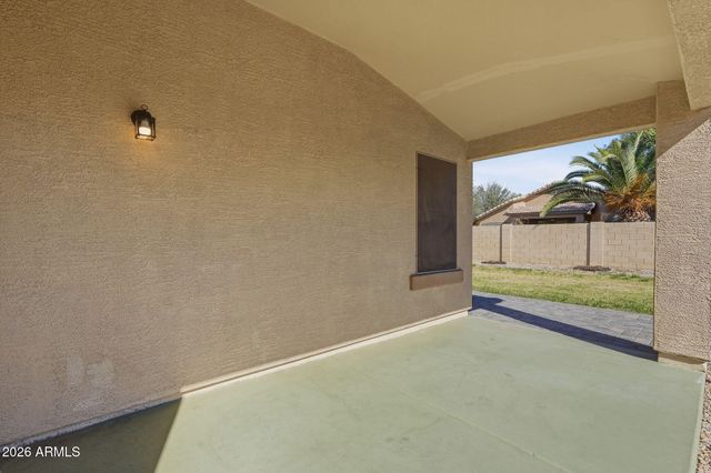 3296 E WARBLER Road, Gilbert, AZ 85297