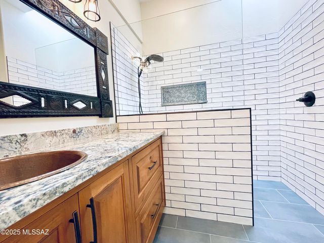 7316 E Calle Alba Serena, Tucson, AZ 85750