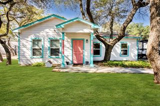 409 N 11th St, Fulton, TX 78358