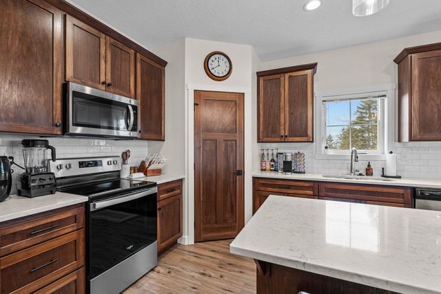 300 Pine Drive, Hankinson, ND 58041