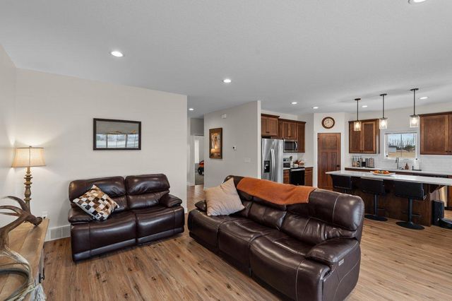 300 Pine Drive, Hankinson, ND 58041