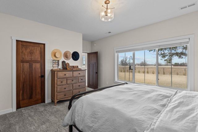 300 Pine Drive, Hankinson, ND 58041