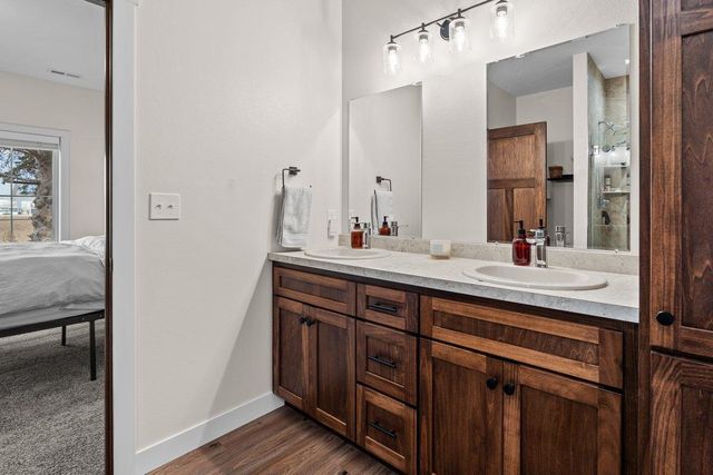 300 Pine Drive, Hankinson, ND 58041