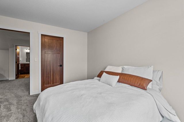 300 Pine Drive, Hankinson, ND 58041