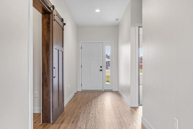 300 Pine Drive, Hankinson, ND 58041