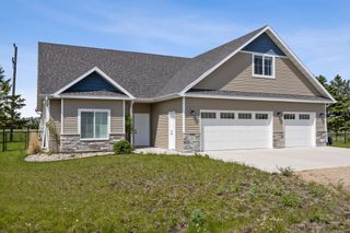 300 Pine Drive, Hankinson, ND 58041