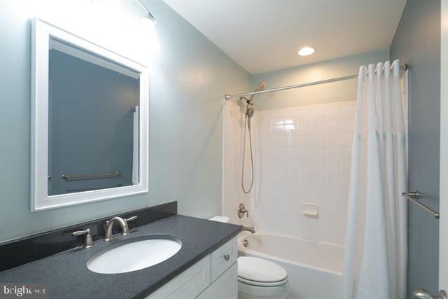 27127 HICKORY LN, Langhorne, PA 19047