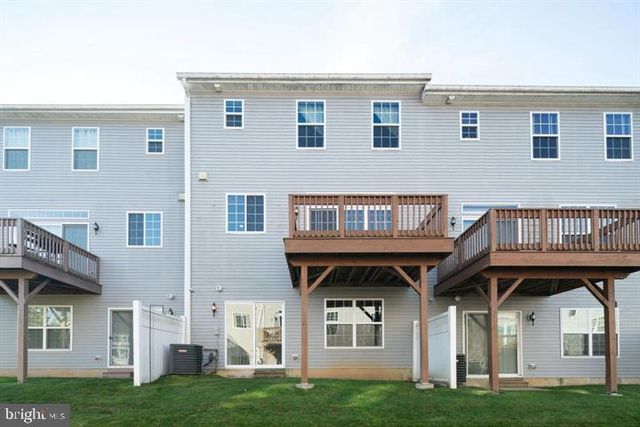 27127 HICKORY LN, Langhorne, PA 19047