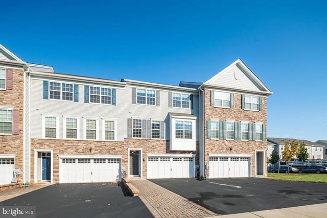 27127 HICKORY LN, Langhorne, PA 19047