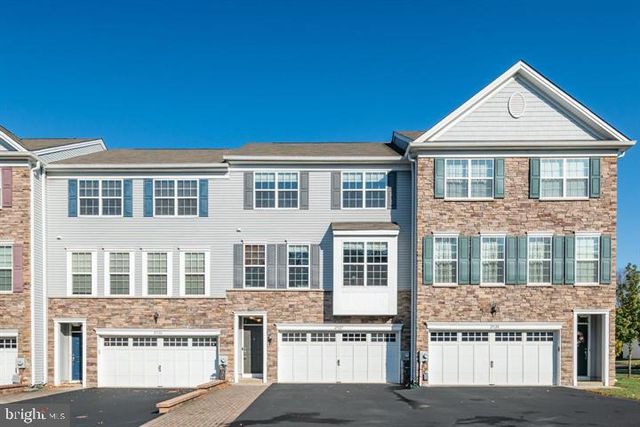 27127 HICKORY LN, Langhorne, PA 19047