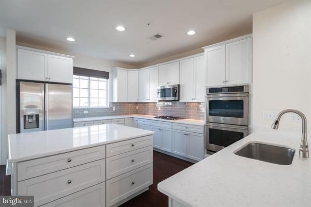 27127 HICKORY LN, Langhorne, PA 19047