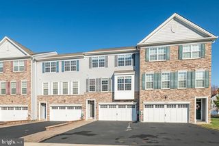 27127 HICKORY LN, Langhorne, PA 19047