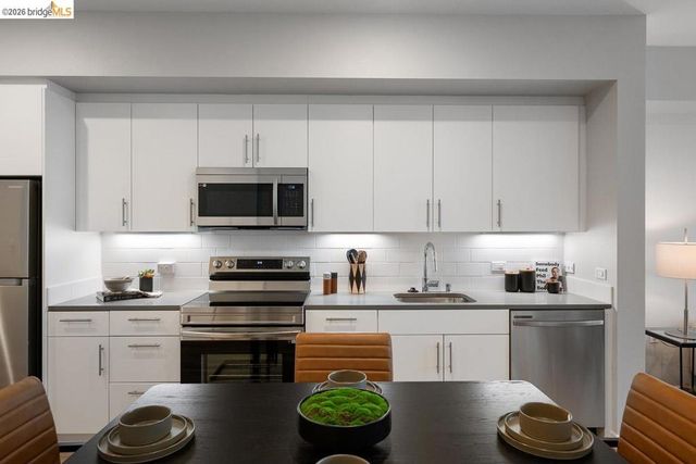 260 Brooklyn Basin Way 426, Oakland, CA 94606