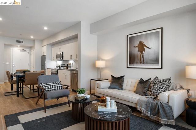 260 Brooklyn Basin Way 426, Oakland, CA 94606