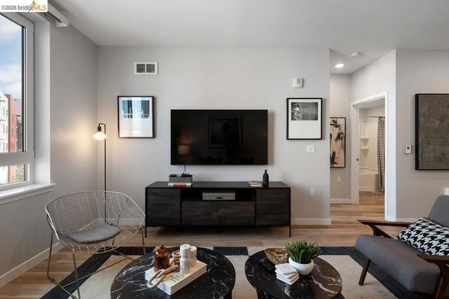 260 Brooklyn Basin Way 426, Oakland, CA 94606