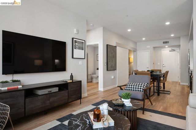 260 Brooklyn Basin Way 426, Oakland, CA 94606