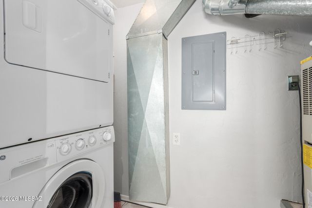 925 N Venice Ave Apt D, Tucson, AZ 85711