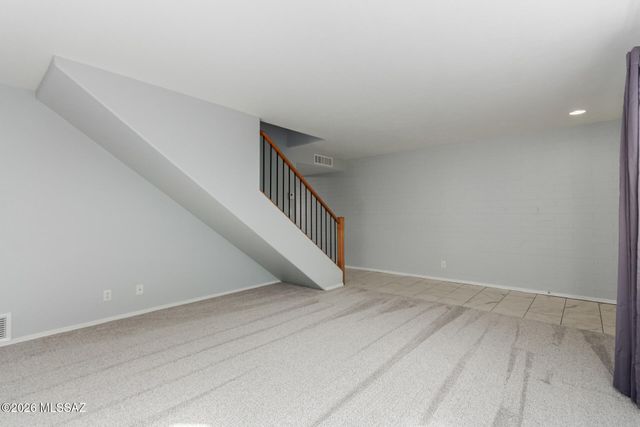 925 N Venice Ave Apt D, Tucson, AZ 85711