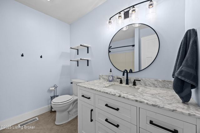 61 P J Ct, Taylorsville, KY 40071