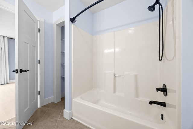 61 P J Ct, Taylorsville, KY 40071