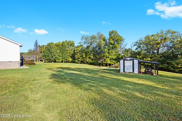 61 P J Ct, Taylorsville, KY 40071