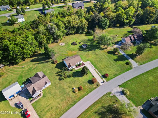 61 P J Ct, Taylorsville, KY 40071