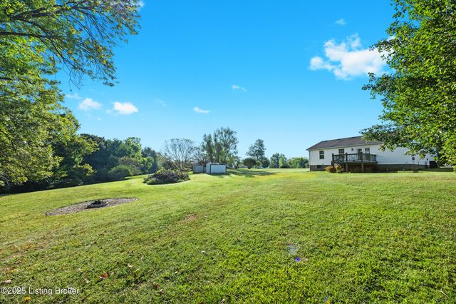 61 P J Ct, Taylorsville, KY 40071