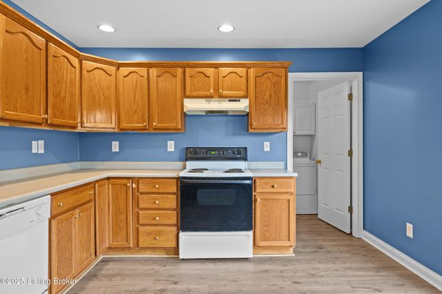 61 P J Ct, Taylorsville, KY 40071