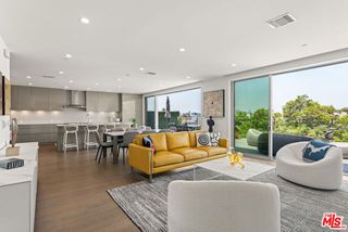 728 N Sweetzer Avenue 403, West Hollywood, CA 90069