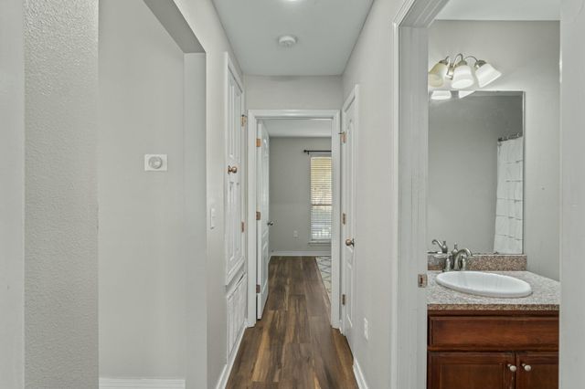 1863 Bay Pine Circle, Gulf Breeze, FL 32563