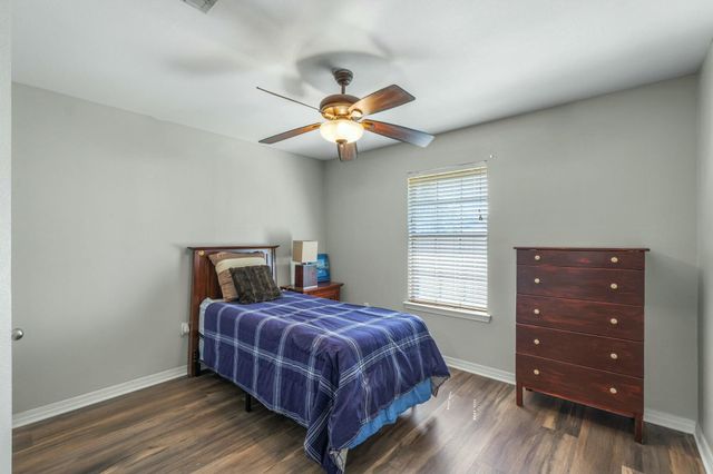 1863 Bay Pine Circle, Gulf Breeze, FL 32563