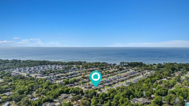 1863 Bay Pine Circle, Gulf Breeze, FL 32563