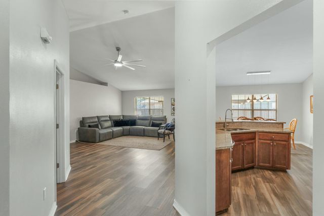 1863 Bay Pine Circle, Gulf Breeze, FL 32563