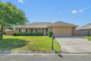 1863 Bay Pine Circle, Gulf Breeze, FL 32563