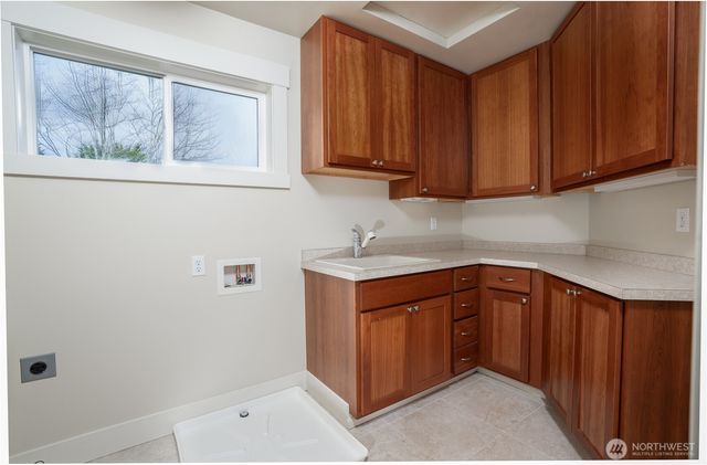 9416 72nd Avenue NW, Gig Harbor, WA 98332