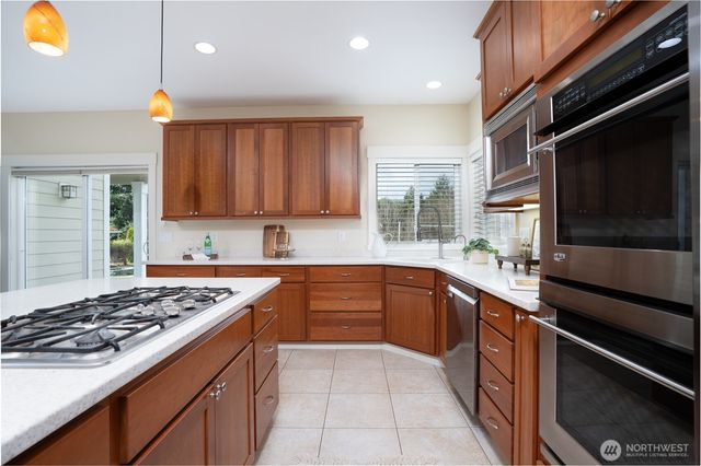 9416 72nd Avenue NW, Gig Harbor, WA 98332