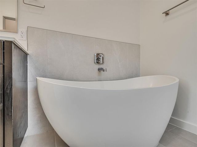 18016 Anthem Boulevard, Edmond, OK 73012