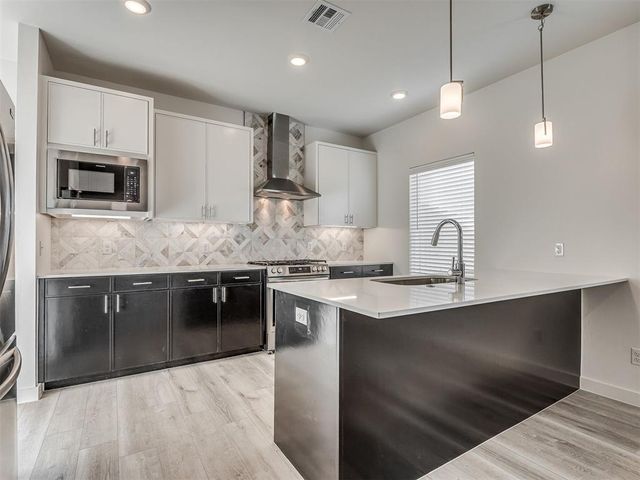 18016 Anthem Boulevard, Edmond, OK 73012