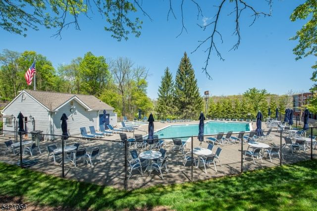 102 Appleton Way, Hanover Twp., NJ 07981