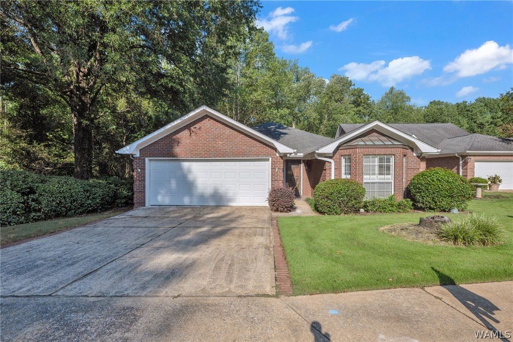 2101 Fox Ridge, Tuscaloosa, AL 35406