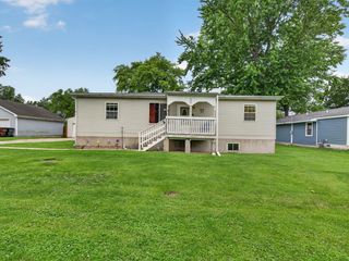209 S East Street, Gardner, IL 60424
